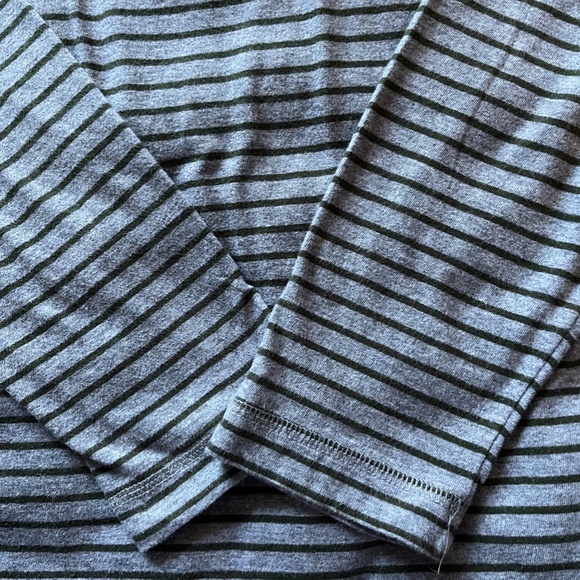 Old Navy Men's Long Sleeve Striped Shirt Size L Gray & Olive Green Striped - Picture 3 of 6